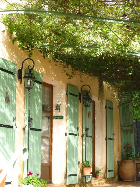 l'Oustaou B&B Piscine&Spa Besse-sur-Issole Exterior foto